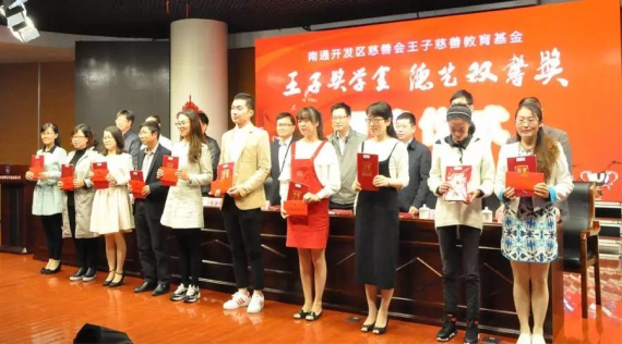 1560408474.jpg 4.jpg